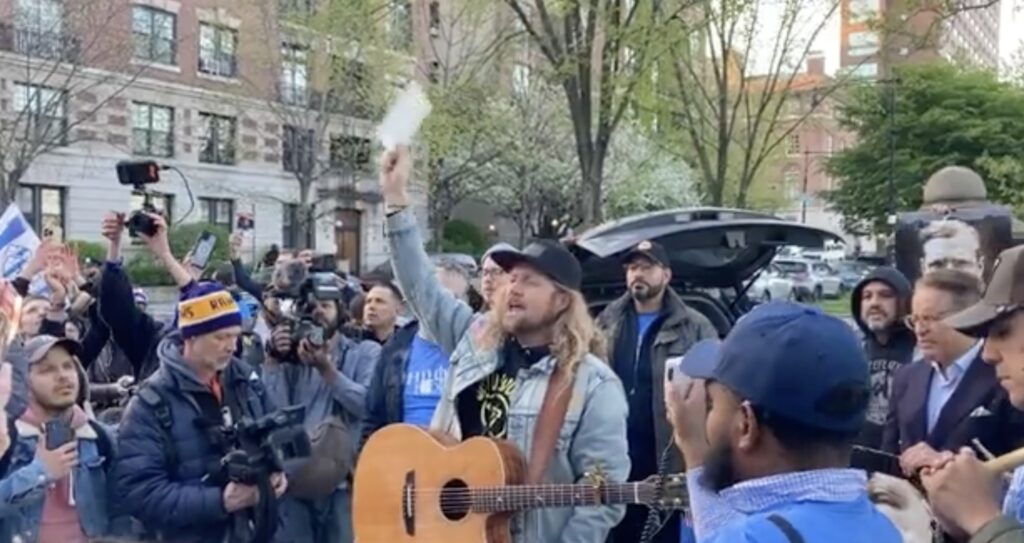 Sean Feucht led a crowd in worship at Columbia University